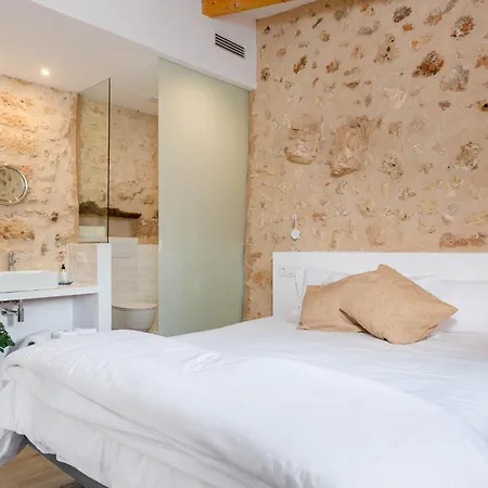 Cal Tio 1 Yourhouse Farm stay *