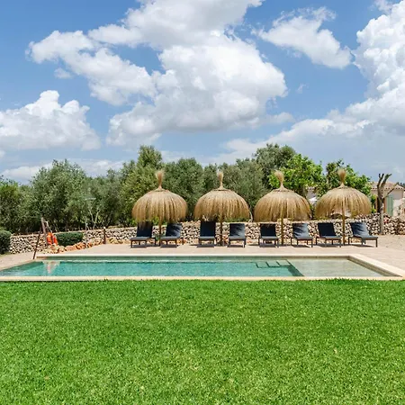 Cal Tio 1 Yourhouse Farm stay